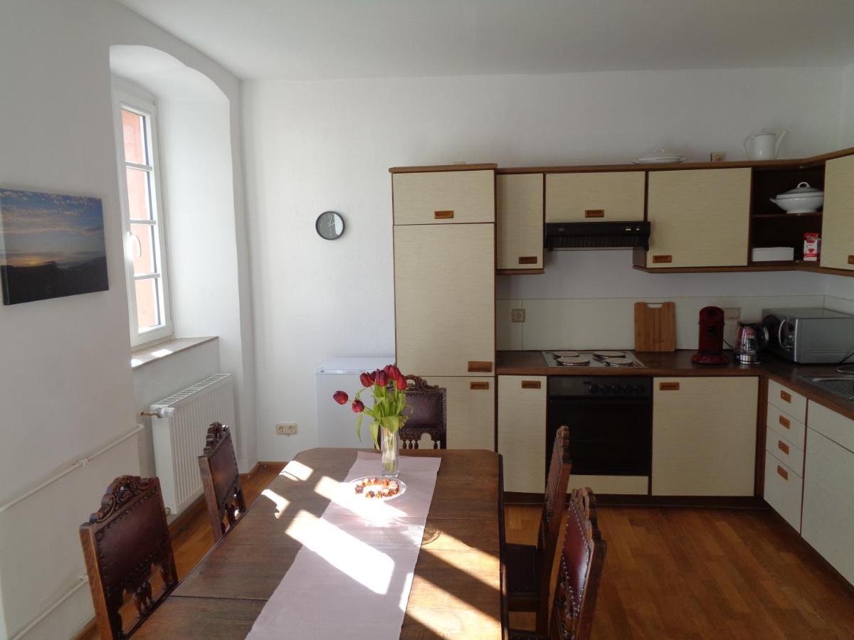 Ferienwohnung Altes Pfarrhaus Mit Flair Und Moselblick Браунеберг Экстерьер фото